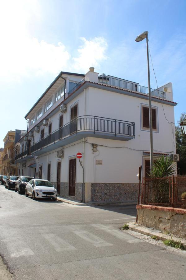 La Stanza Vicino Al Mare , Una Camera Da Letto E Bagno Con Balcone Vista Mare Balestrate Exterior foto