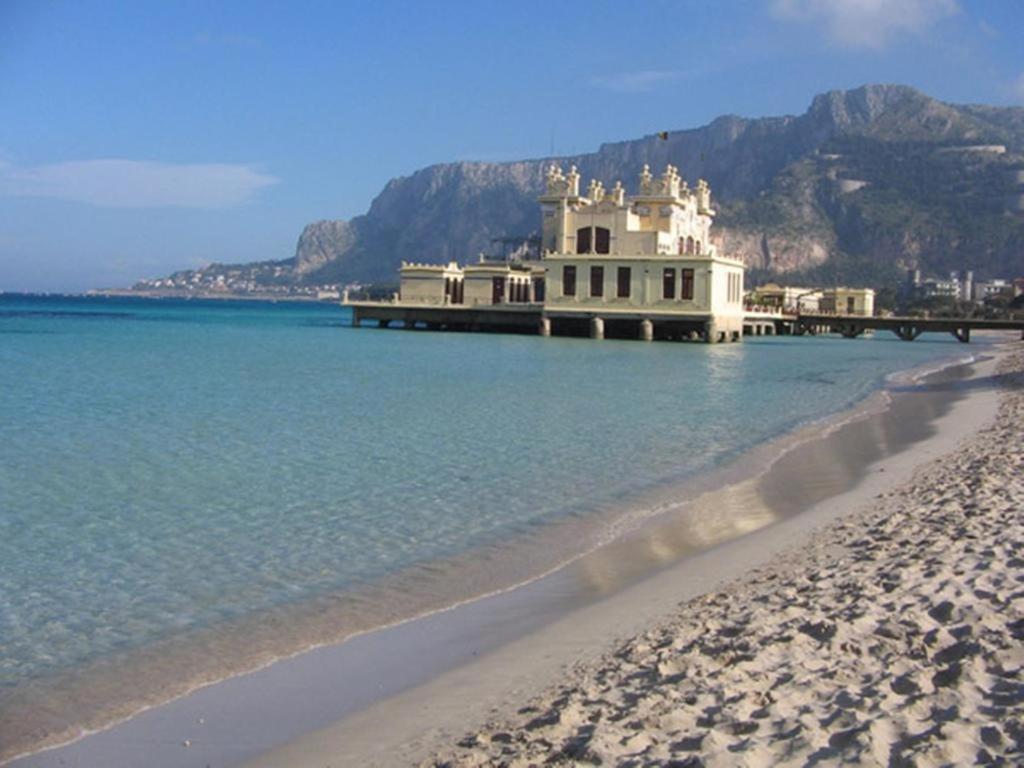La Stanza Vicino Al Mare , Una Camera Da Letto E Bagno Con Balcone Vista Mare Balestrate Exterior foto