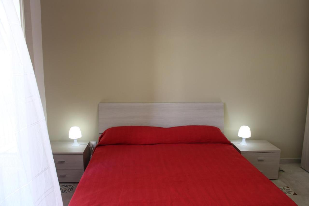 La Stanza Vicino Al Mare , Una Camera Da Letto E Bagno Con Balcone Vista Mare Balestrate Exterior foto