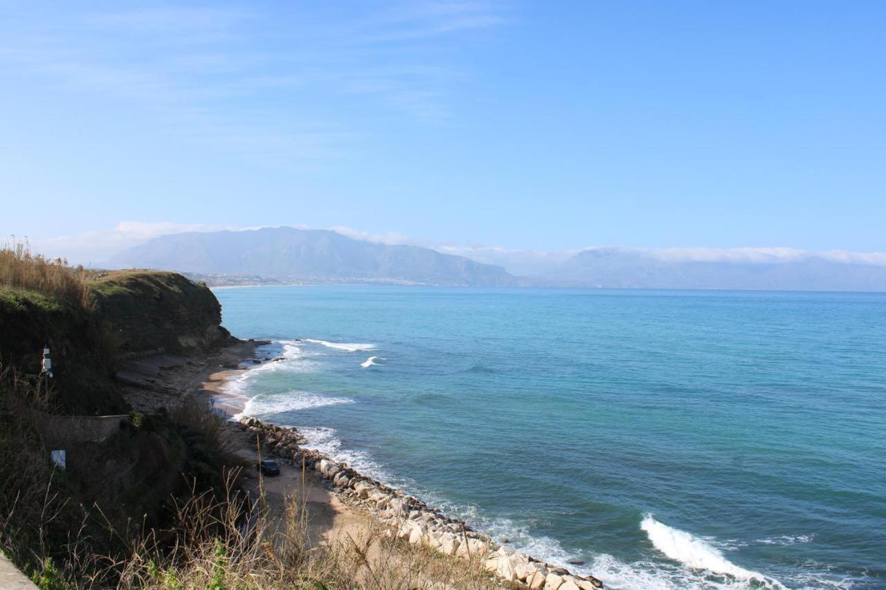 La Stanza Vicino Al Mare , Una Camera Da Letto E Bagno Con Balcone Vista Mare Balestrate Exterior foto